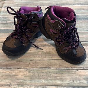 Outdoor Hiking Boots (Sz: 13)